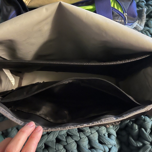 Timbuk2 Messenger Bag (small-fits 13-14” laptop) - Picture 11 of 11